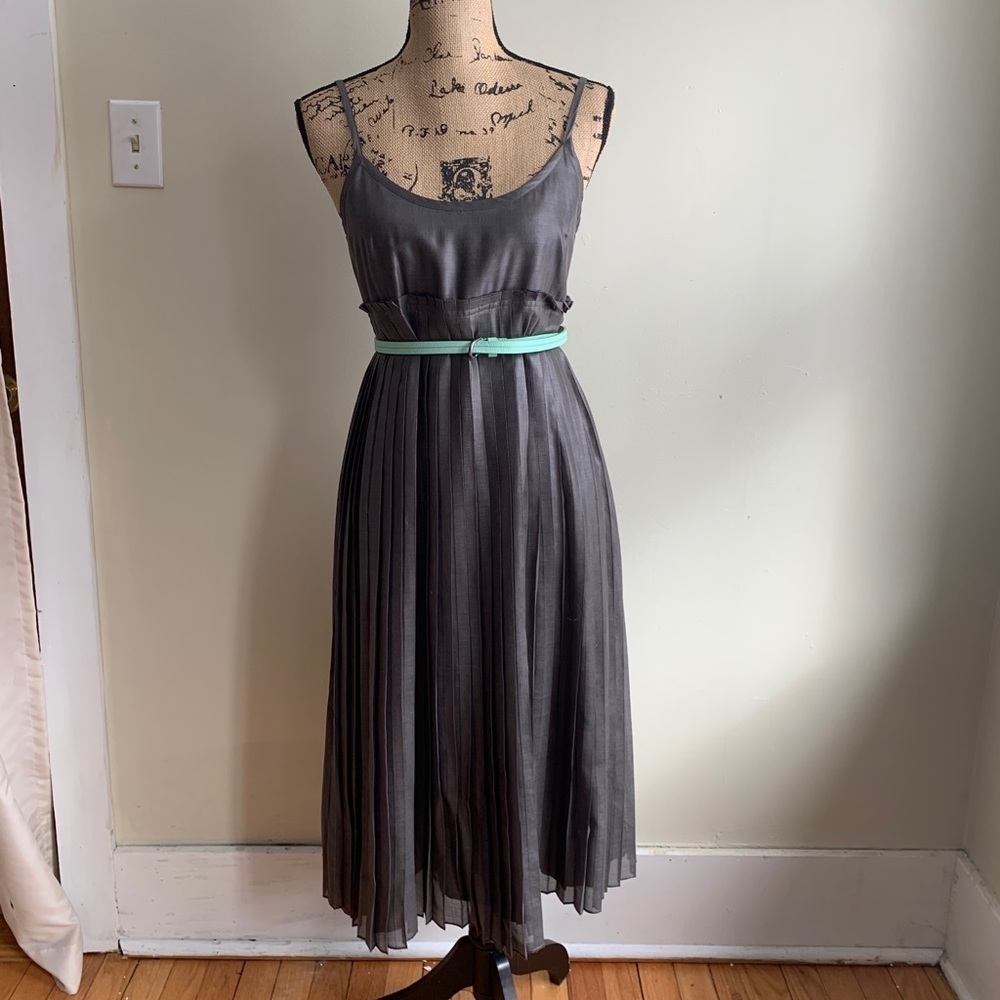 Isda & Co. empire waist pleated dress size…
